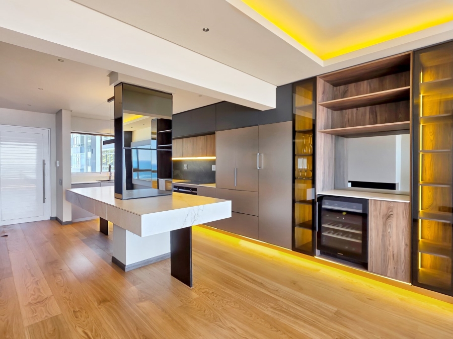 2 Bedroom Property for Sale in Sea Point Western Cape